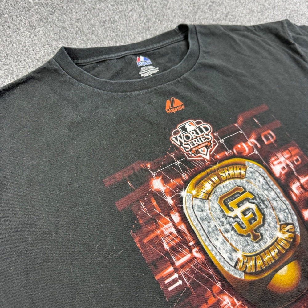 Majestic T-Shirt Vintage Large Black 2010 World Series Champions SF Giants Men's
